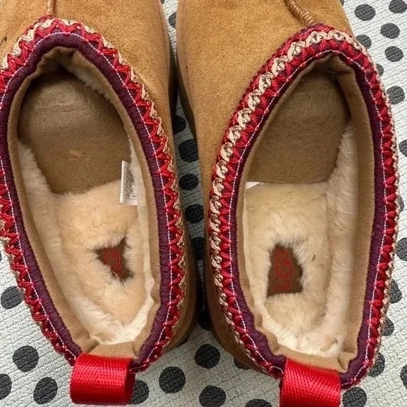 UGG Brown Suede Slip-Ons with Red Trim😼😼 - Picture 3 of 4